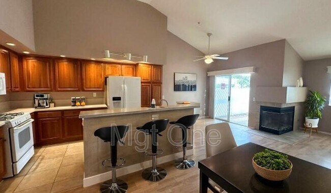 Foto del edificio - 1515 Elegante Ct