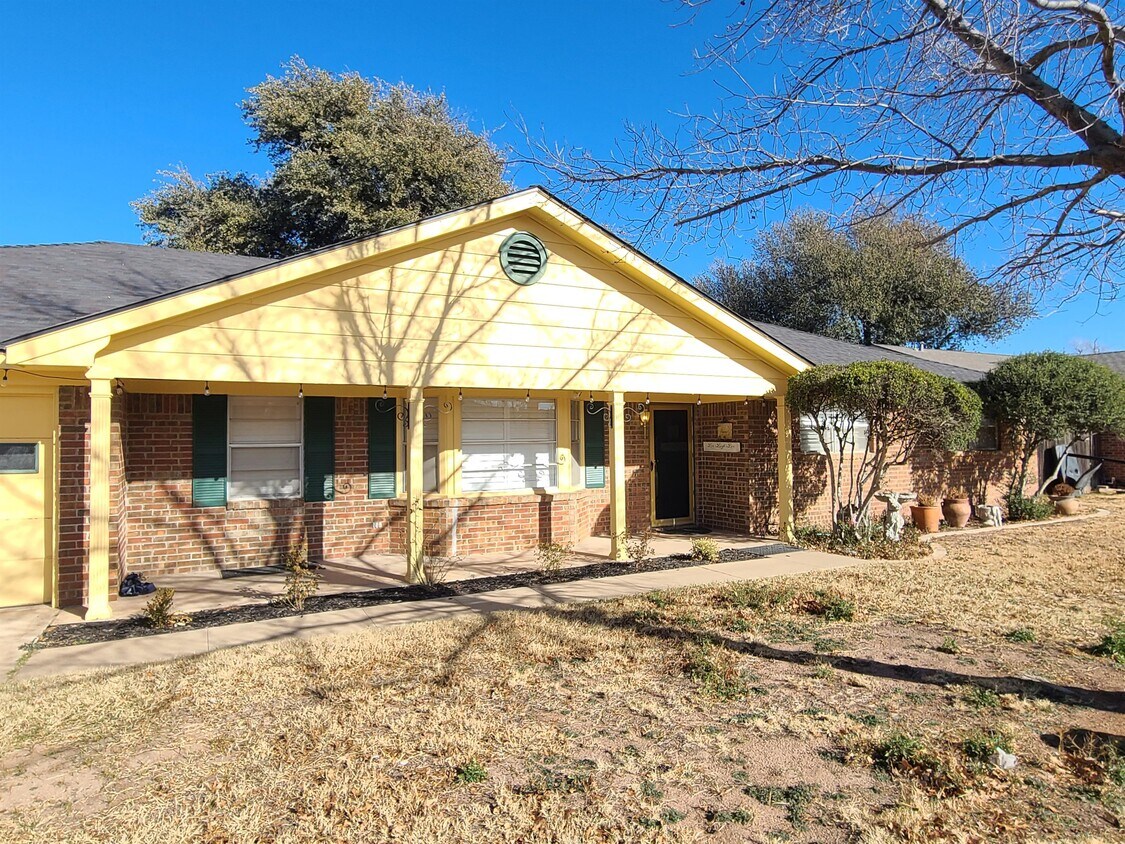 2408 Camarie Ave, Midland, TX 79705 House Rental in Midland, TX