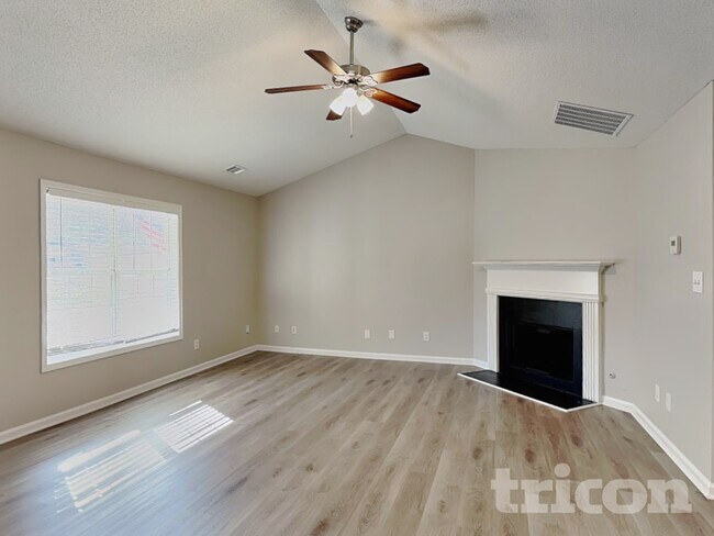 Building Photo - 3023 Ryan Rd