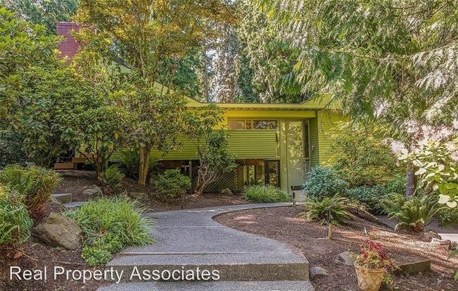 Building Photo - 2713 107th Ave SE