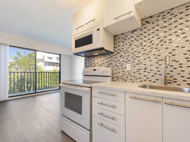 Photo du bâtiment - 2255 W 5th Ave