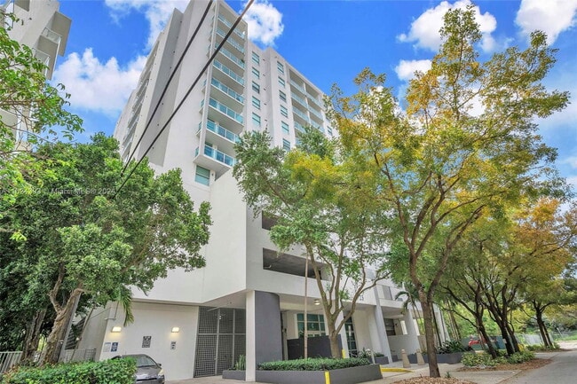 Photo - 1723 SW 2nd Ave Apartment
