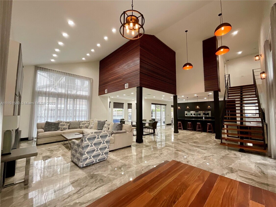 Foto principal - 5321 SW 32nd St