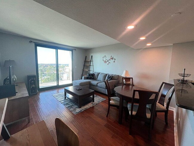 Photo - "Chic 1-Bedroom Retreat in Downtown Tallahassee – Perfectly Appointed at 703 Sq Ft!" Apartment