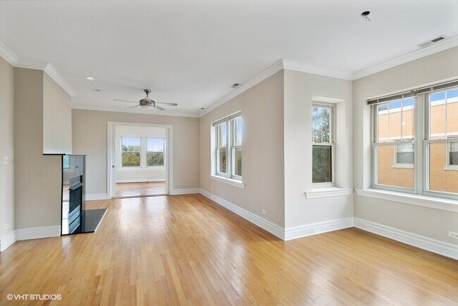 Living Room - 3145 W Palmer Blvd