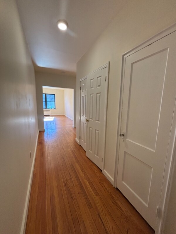 Foto principal - 46 Exton Ave
