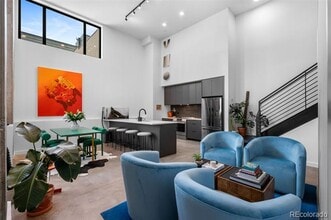 Building Photo - 1601 Park Ave