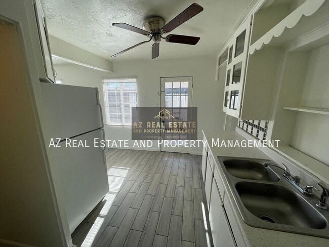 Building Photo - 7210 N 55th Dr