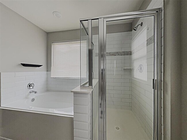 Building Photo - 5011 Castle Discordia St