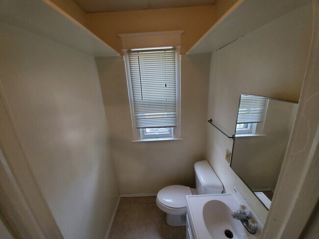 Foto del edificio - AVAILABLE JUNE - Great 3 Bed 1.5 Bath Near Portland Square