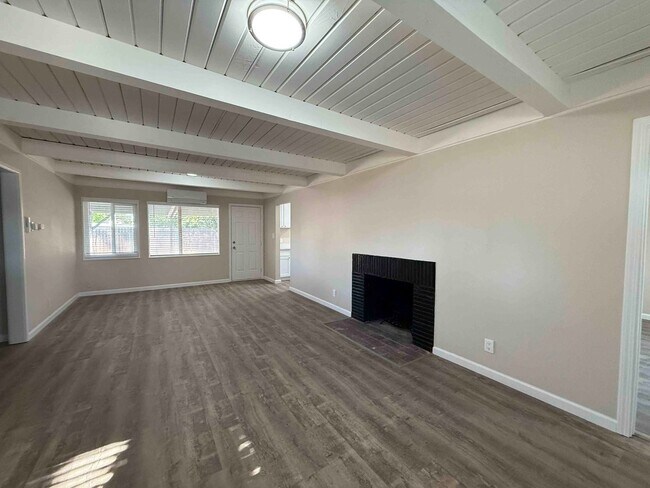 Foto del edificio - 3 Bed Home