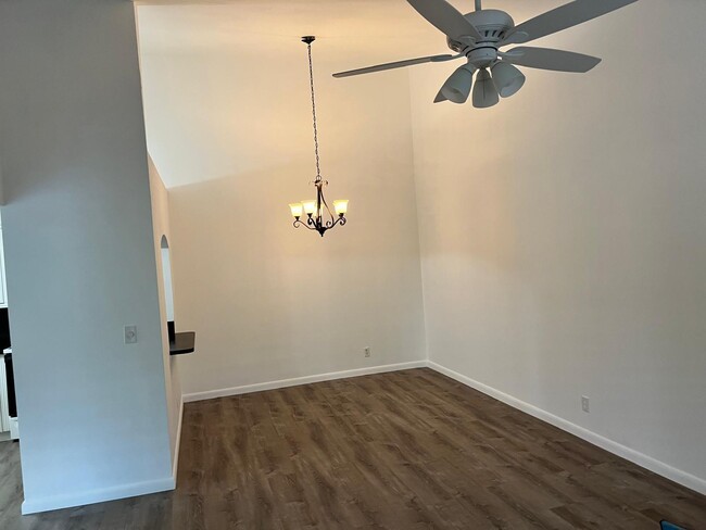 Foto del edificio - 6342 Chasewood Dr