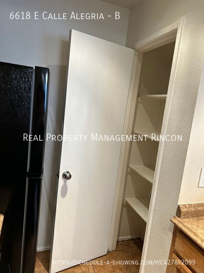 Foto del edificio - 6618 E Calle Alegria