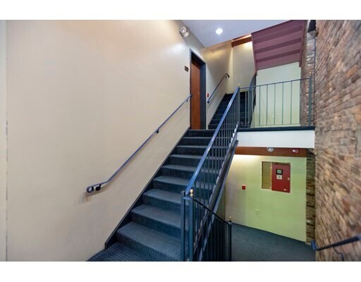 Building Photo - 12 Greenough Ln