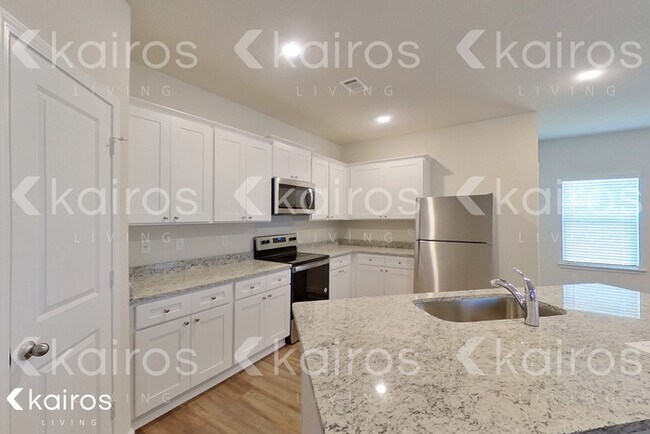 Building Photo - 6008 Argyle Loop