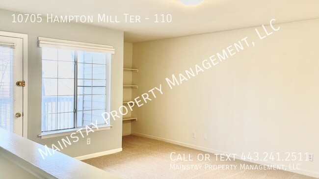 Building Photo - Large 2 Level, 1 bed/1bath Condo W/ New Ap...