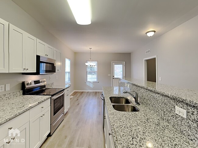 Building Photo - 2415 Ashe St
