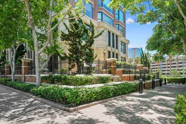 Building Photo - 500 W Harbor Dr