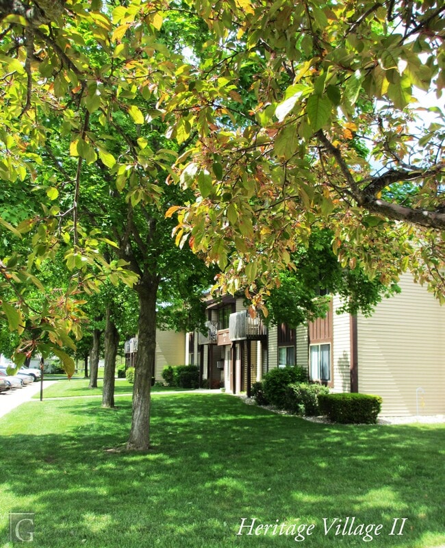 Building Photo - 424 East Elm-#424