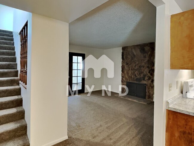Building Photo - 2910 Apollo Way