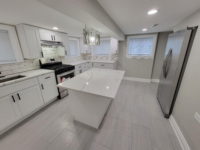 Foto del edificio - 5521 W 63rd Pl