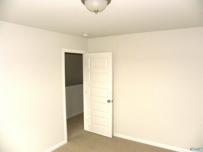 Building Photo - 14646 Ravenel Dr