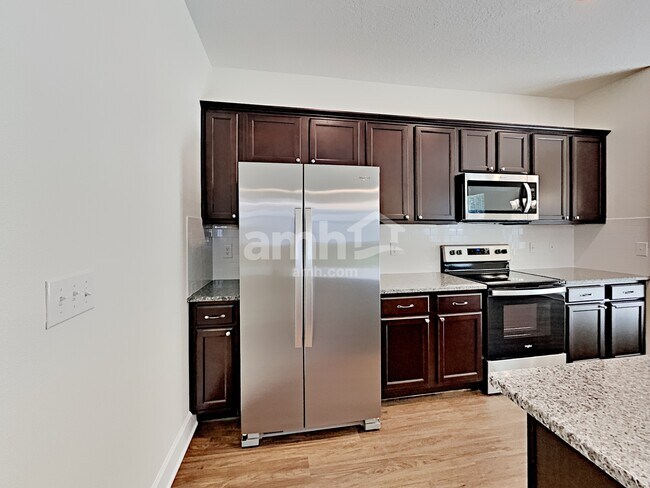 Building Photo - 284 Bering Ln