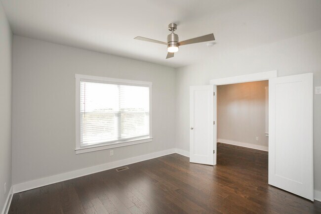 Building Photo - 1229 Avondale Cir