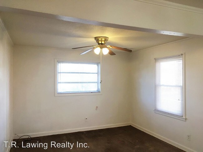 Building Photo - 2 br, 1 bath House - 2012 Double Oaks Road