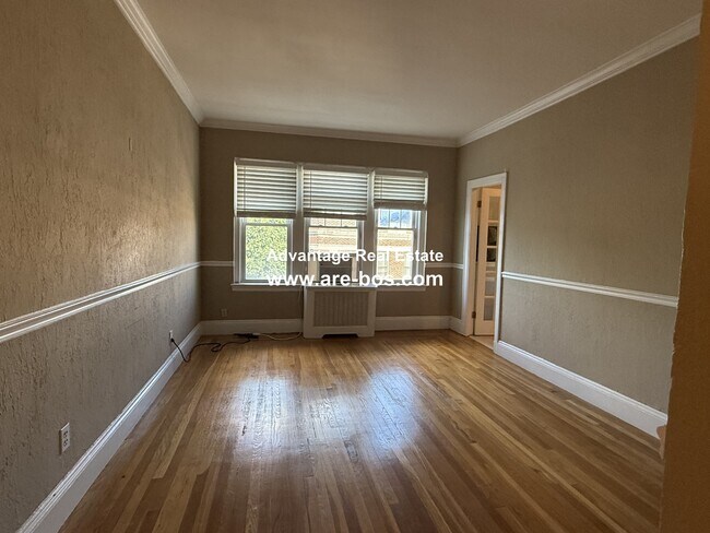 Foto del edificio - 116 Englewood Ave