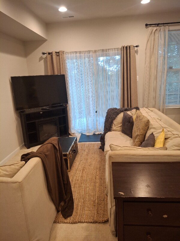 Foto del edificio - 307 Spring Bank Way