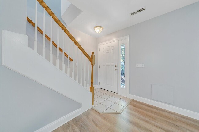 Foto del edificio - 575 Oak Tree Blvd NW