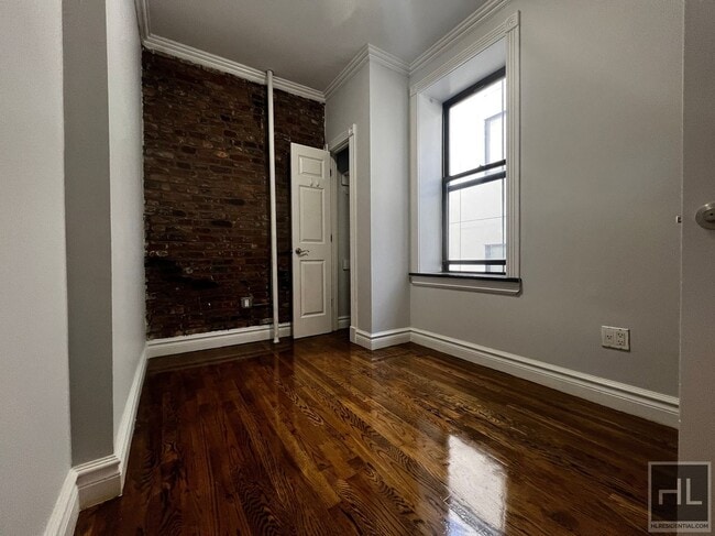 Building Photo - East 13th Street