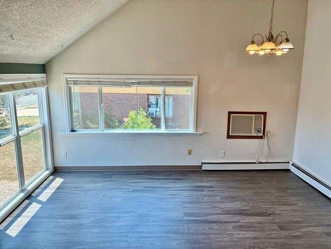 Building Photo - First two weeks free!!! Recently Upgraded 2 Bedroom Apt Near Horsetooth!