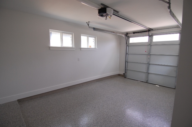 Building Photo - 6806 Pondsdale Ln