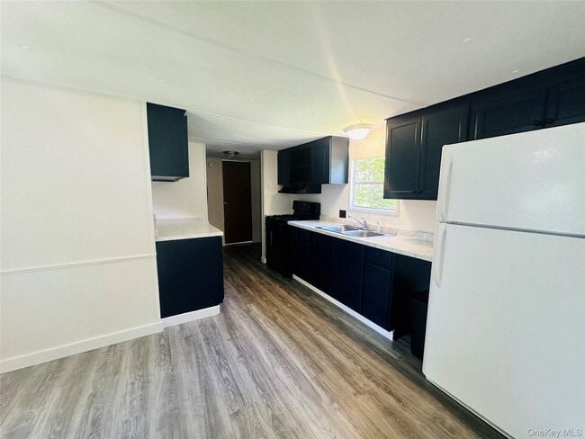 Building Photo - 3 Ford Ln