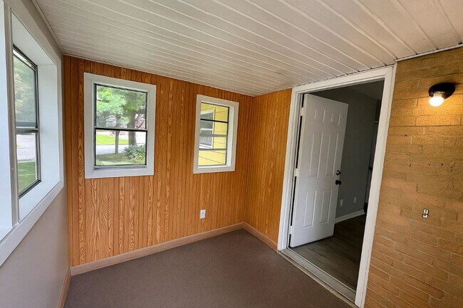 Foto del edificio - 4071 Sawyer St