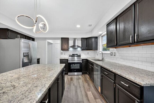 Foto del edificio - 11176 Carroll Dr