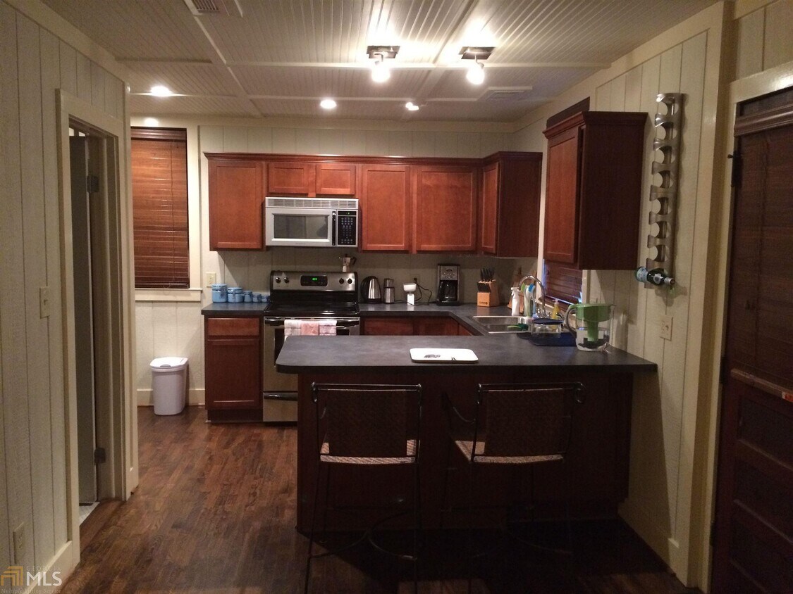 644 Linwood Ave NE Unit Two, Atlanta, GA 30306 Apartment for Rent in