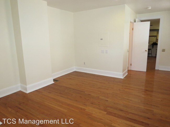 Building Photo - 1732 Green St