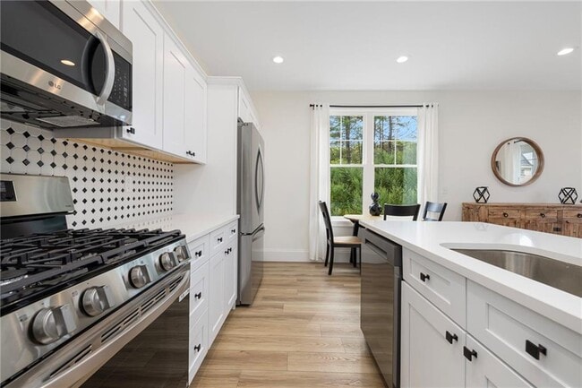 Foto del edificio - 50 S County Trl