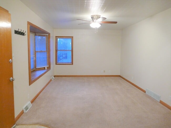 Building Photo - 4013 5th Ave N