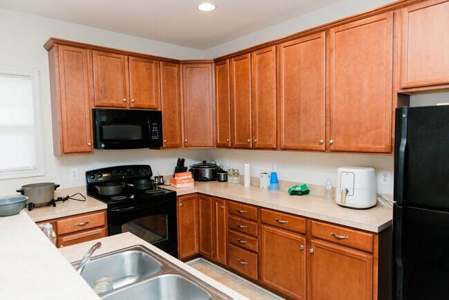 Building Photo - Comfort, Convenience, and Community Living...