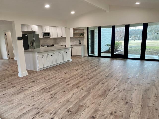 Foto del edificio - 3107 Tam O Shanter Ln