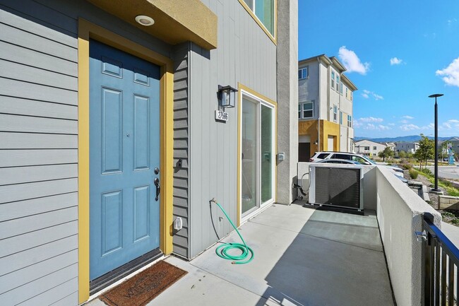 Building Photo - 27586 Manzanita Wy