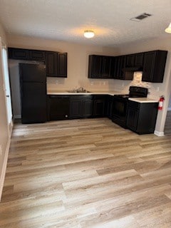 Foto del edificio - 150 Blake Ave