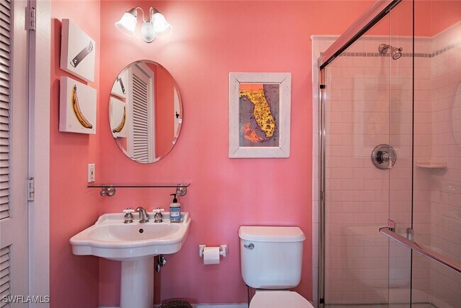 Building Photo - 756 8th Ave S