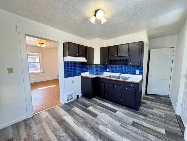 Foto del edificio - 2709 Abbott Pl NW