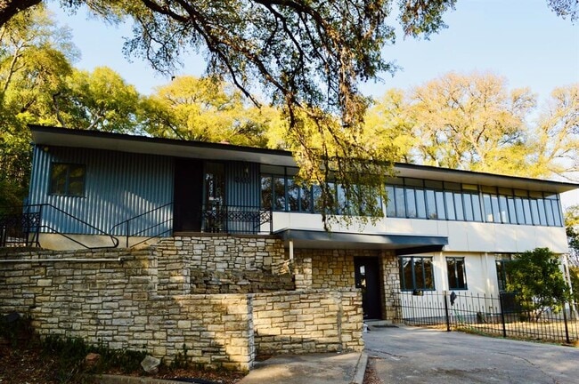 Building Photo - 2410 Pemberton Pkwy