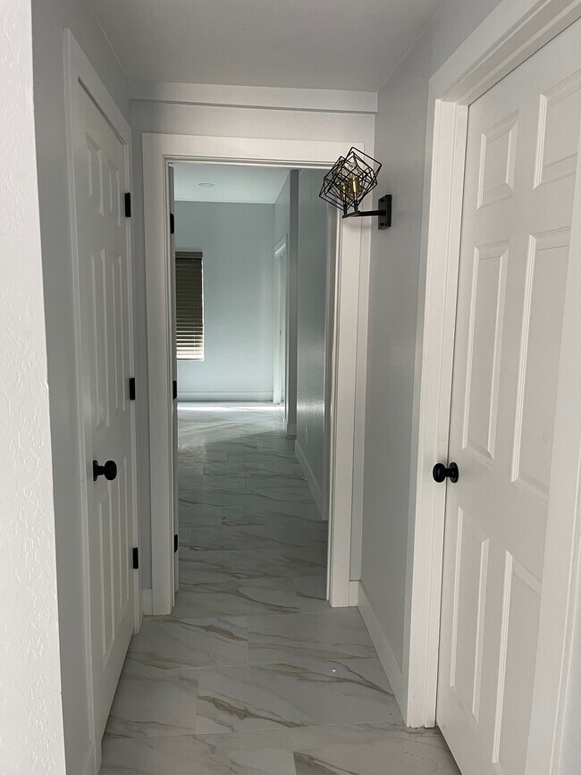 Foto del edificio - 10531 W Mohave St